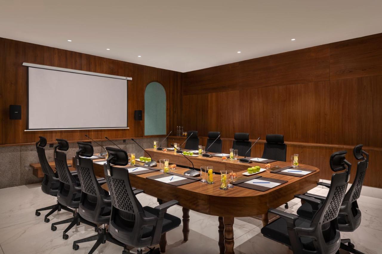 Uday Palace Navsari, A Member Of Radisson Individuals Bagian luar foto